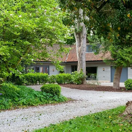 Nyaraló The Stables With Jacuzzi & Tennis Court